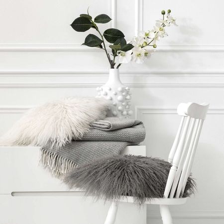 Подушка декоративная Togas Нордик серая 40х40 см