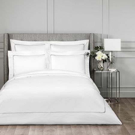 Комплект постельного белья Togas Джаспер белый/серый Полуторный джаспер ффорде дело эйр