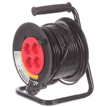 Удлинитель на катушке Защита Про 4 розетки с заземлением 3x1 мм 40 м цвет черный/красный