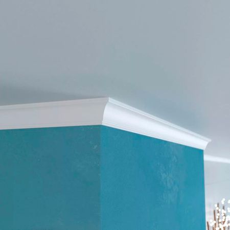 Плинтус потолочный из экополимера ударопрочный 30х20х2000 мм Cosca KX030 плинтус гладкий сращ пгс 40 2200х40х28мм б с