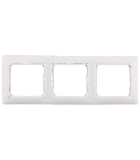 Рамка Legrand Valena трехместная белая (694242)