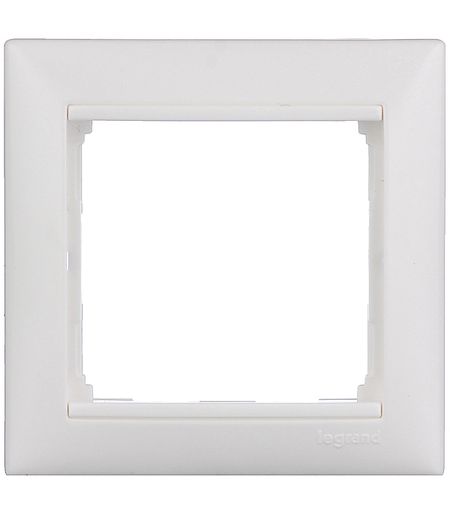 Рамка Legrand Valena oдноместная белая (694240) рамка для розеток и выключателей квадратная legrand valena life темное дерево 4 поста