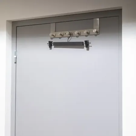 Плечики с зажимом Spaceo 34 см дерево с покрытием soft touch цвет чёрный