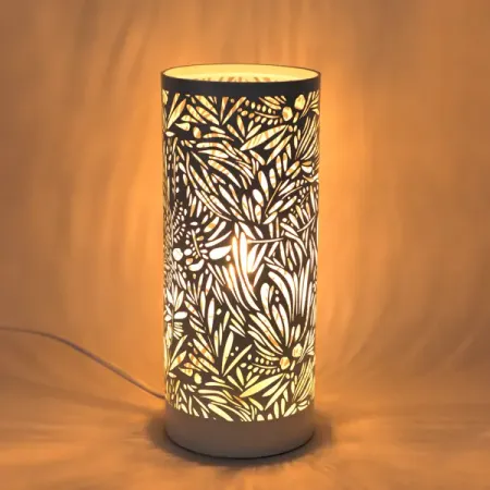 Настольная лампа декоративная Inspire ажурная цвет белый