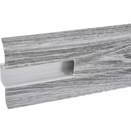 Плинтус напольный «Дуб горный» высота 62 мм, длина 2.5 м