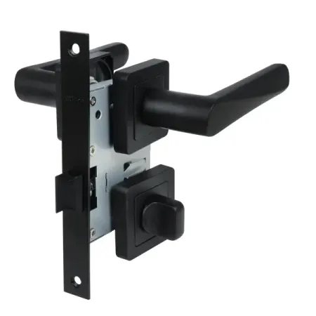 Комплект дверных ручек на розетке Edson WC12Q1 с запиранием цвет черный дверных ручек dooroom латунные