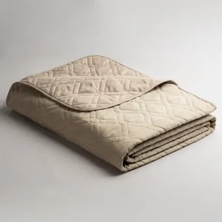 Покрывало Бельвита 220x240 см замша цвет бежевый 2 шт полосатые наволочки из полиэстера