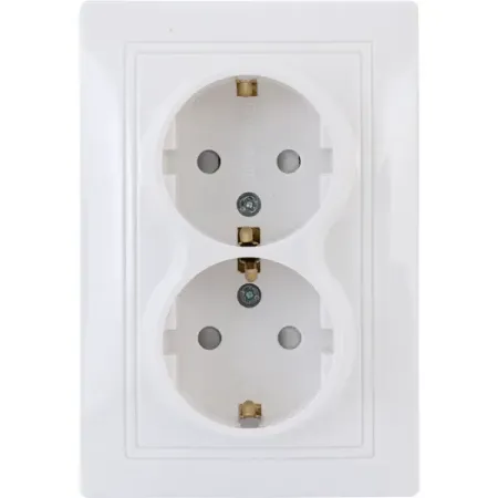 Розетка двойная встраиваемая Таймыр с заземлением со шторками цвет белый