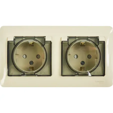 Розетка двойная встраиваемая влагозащищенная Systeme Electric Glossa с заземлением со шторками IP44 в сборе цвет бежевый