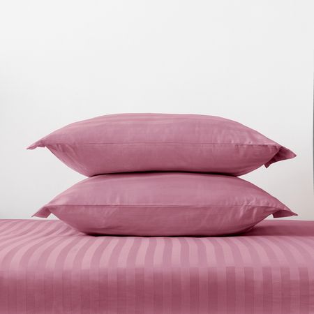 Комплект наволочек Розовая ягода/Pink berry с ушками