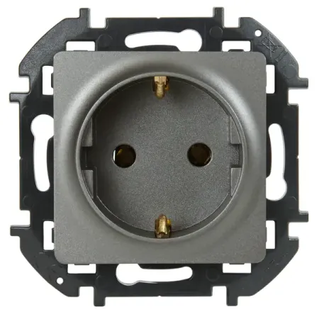 Розетка с заземлением - Lexman Lilian - со шторками 16А 250В винтовые зажимы - титан