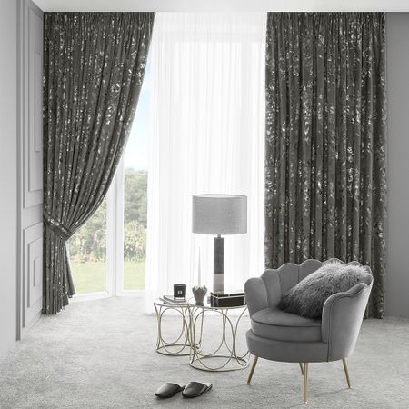 Комплект штор с подхватами Togas Плассе графит 260x275-2шт.подхваты-2шт. 4 предмета