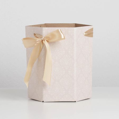 Коробка складная шестигранник Дарите Счастье Классический узор 17х14,8х19,5 см декор плашек на брадсах наш малыш счастье это ты 1231130 2шт металл арт узор 3 упаковка