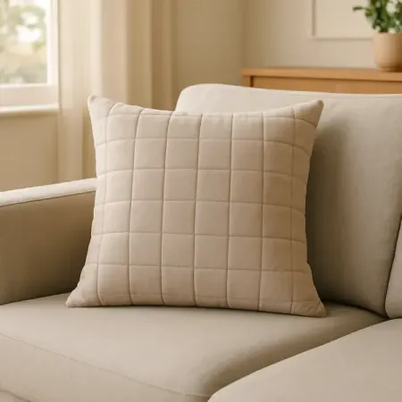 Подушка Inspire Etna 50x50 см велюр цвет бежевый