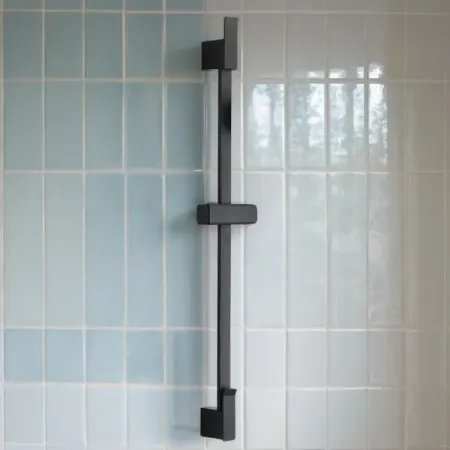 Душевая штанга Esko Bars SR707BQ 70 см цвет черный