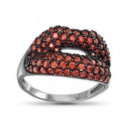 Кольцо Губы из серебра с фианитами