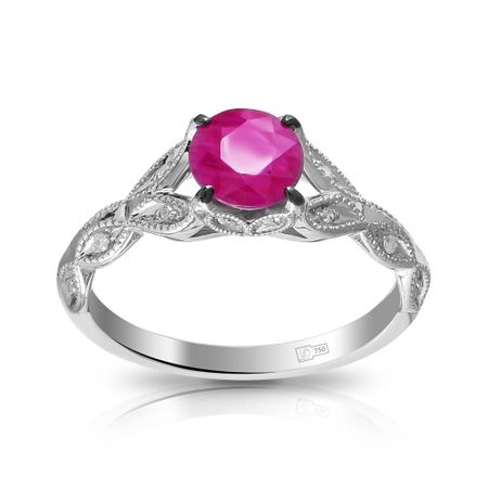 Кольцо из золота с рубином и бриллиантами