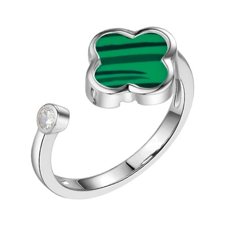 Серебряное кольцо Клевер с малахитом и фианитом с родированием