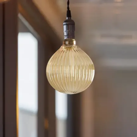 Лампа светодиодная Voltega 8543 E27 220-240 В 4 Вт шар 130 лм теплый белый свет светодиодная подставка для хру ного шара