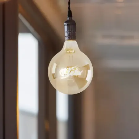 Лампа светодиодная Voltega Beer 8555 E27 230 В 4 Вт шар 320 лм теплый белый свет напольная лампа saloeelaitte тканевая теплый свет