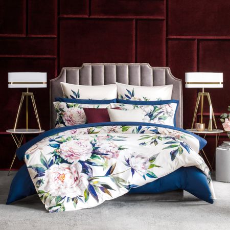 Комплект постельного белья Togas Пеония Семейный/дуэт