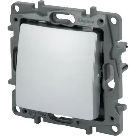 Выключатель кнопочный одноклавишный - Legrand Etika - с нормально-открытым/нормально-закрытым контактом 6А 250В безвинтовые зажимы - алюминий