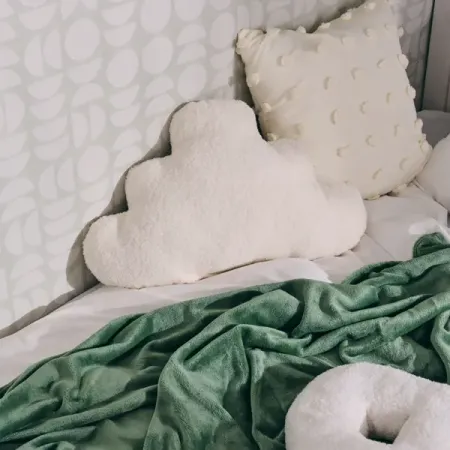 Декоративная подушка Облако 30x50 см цвет Светло-кремовый скотч для декорирования sky city серии облако