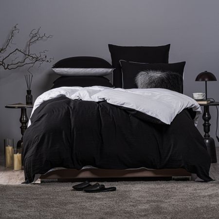 Комплект постельного белья Sleepix Юко черный/белый полуторный комплект постельного белья sofi de marko флер 8 белый с коричневым полуторный