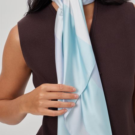 Платок шейный Божественный/Divina, голубой I необработанный голубой флюорит