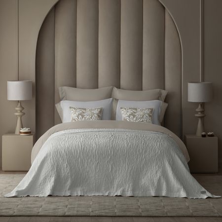 Покрывало Togas Саймон белый 240х260 см