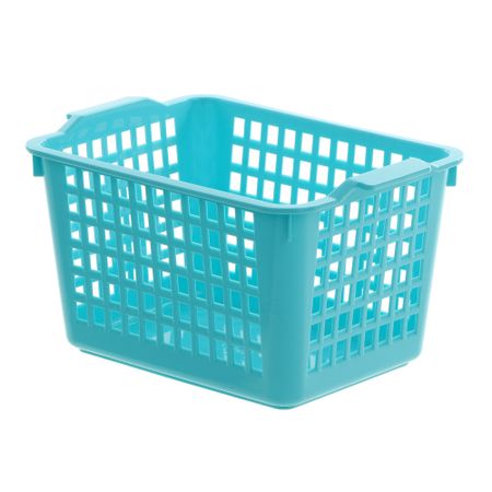 Корзинка универсальная Бытпласт 210х146х113 мм в огороде