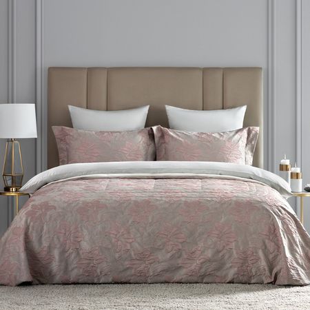 Покрывало Togas Бриали розовый 260x260 см и наволочки 50x70 см-2шт. 3 предмета