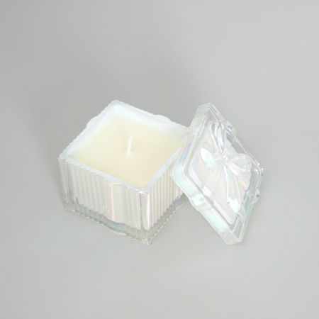 Свеча ароматическая Блестящий шелк/Shimmering silk кизильник блестящий ø17 h30 см