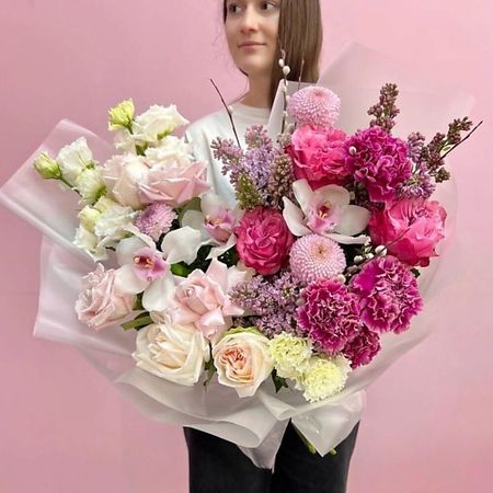 Букет живых цветов ЗАЦВЕТАЙ. ЦВЕТОЧНЫЙ БУТИК Премиум Букет «Цветение вишни» с сиренью и орхидеями искусственный шелковый ок вишни 90 см