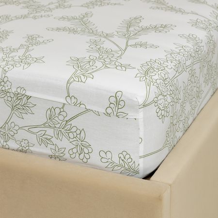 Простыня на резинке Ветви/Rami искусственные сосновые ветви для елки