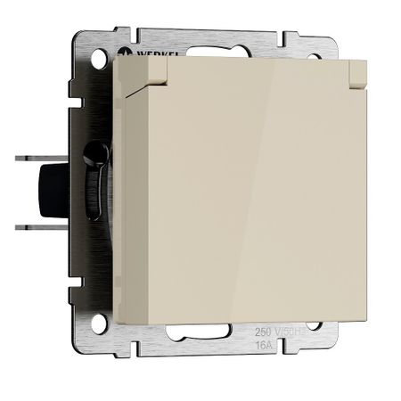 Розетка Werkel встраиваемая слоновая кость со шторками с крышкой (a069595)
