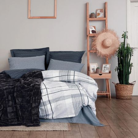 Комплект постельного белья Cotton Box smooth siyah Двуспальный + плед 180х220 см