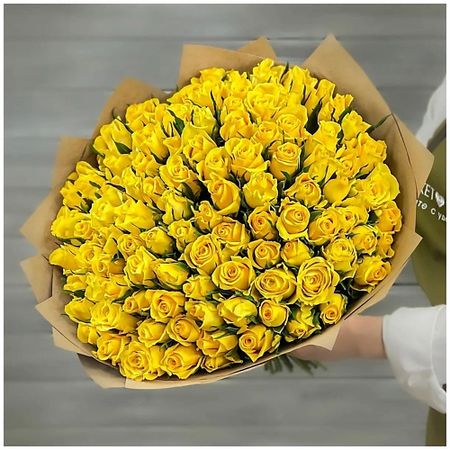 Букет живых цветов БУКЕТ МАРКЕТ ДАРИТЕ С УДОВОЛЬСТВИЕМ Букет из 101 желтой розы в крафте Кения 40 см. искусственные розы из шелка букет из 9 голов