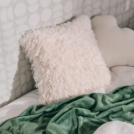 Подушка декоративная Linen Way Перья 45x45 см цвет кремовый шар maxijoy перья павлина 80мм   стекло