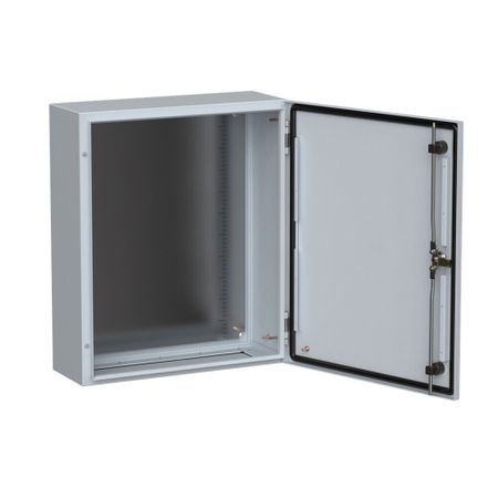 Щит распределительный навесной IEK Titan 5 ЩМП-60.50.20 металлический IP66 600х500х200 мм с монтажной панелью