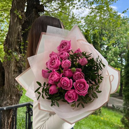 Букет живых цветов MADE KRIS Букет пионовидных роз 