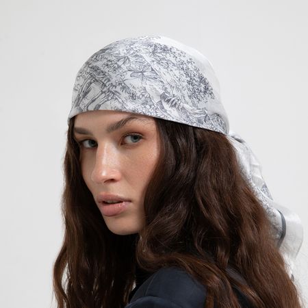 Платок шейный Horses светлана львовна логинова пензенский ажурный платок практическая энциклопедия русского вязания 2 е издание обновленное