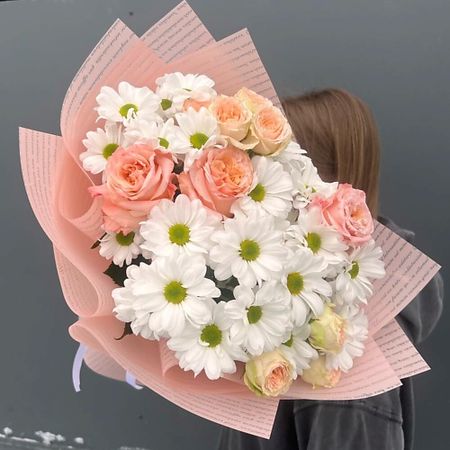 Букет живых цветов ДАРИ ЦВЕТЫ Милый букет крючок для ключей милый кот