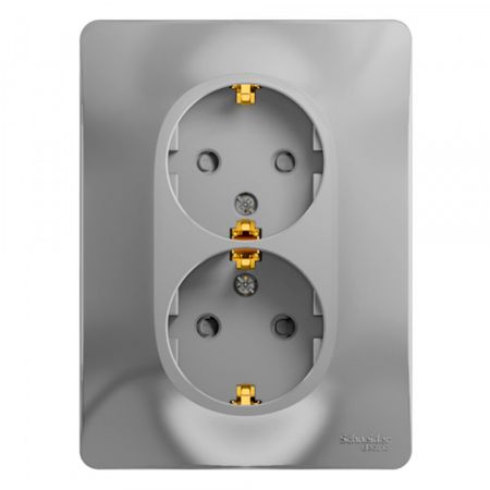 Розетка Systeme Electric Glossa встраиваемая алюминий со шторками (GSL000326)