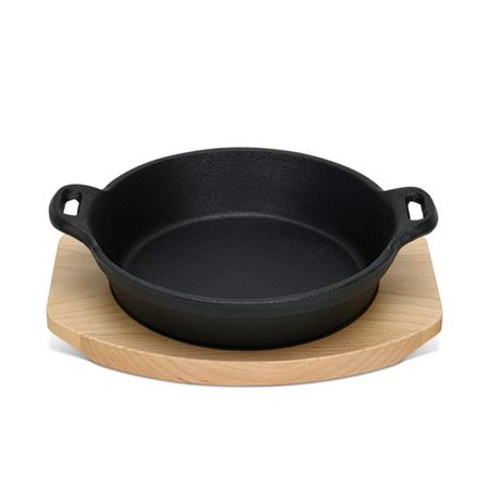 Сковорода Fissman 18x4,4 см чугунная с двумя ручками на деревянной подставке