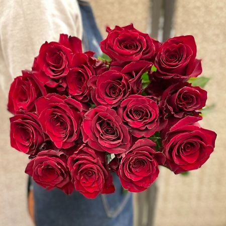 Букет живых цветов ЦВЕТЫ ДЛЯ ВАС Роза красная 19 шт фото обои для пола beibehang красная роза белая роза лепесток пвх самоклеящиеся водостойкие