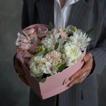 Букет живых цветов ШОПЕН Коробочка сердце сборная бархатная коробочка для украшений qiao форма ракушки