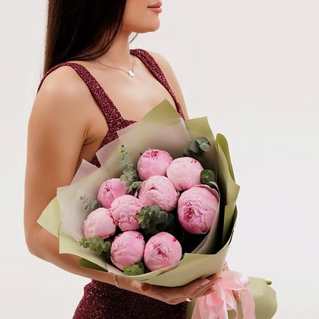 Букет живых цветов БУКЕТНАЯ ЛАВКА Пионы с эвкалиптом искусственные пионы wqnjin шелк 1 букет 45 см