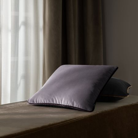 Подушка декоративная Togas Плаур фиолетовый 43х43 см