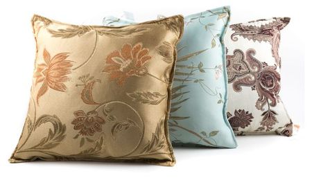 Подушка декоративная Dayli by T, 40х40 см, 1 шт в ассортименте